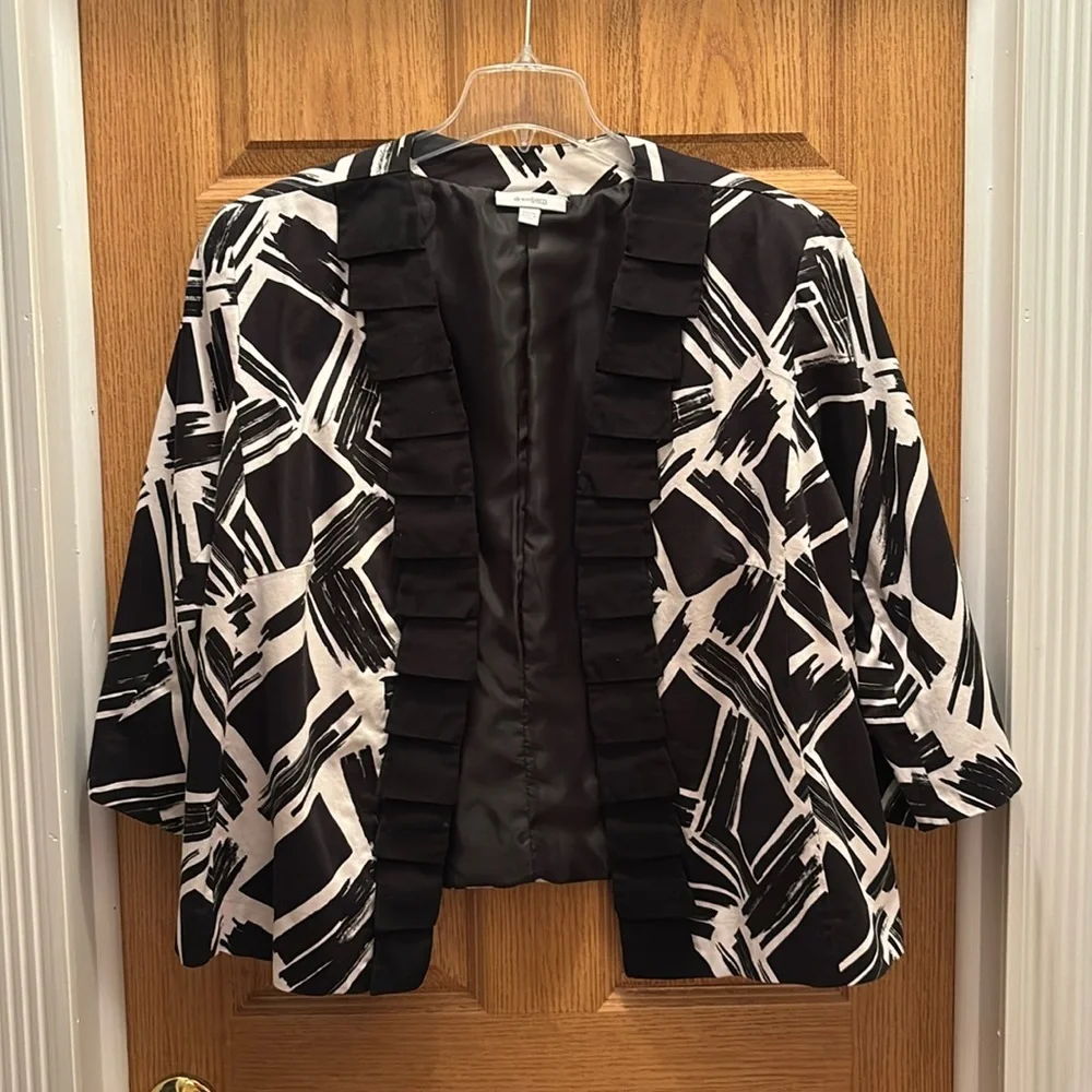 Dressbarn Woman black and white dress jacket - Picture 1 of 8